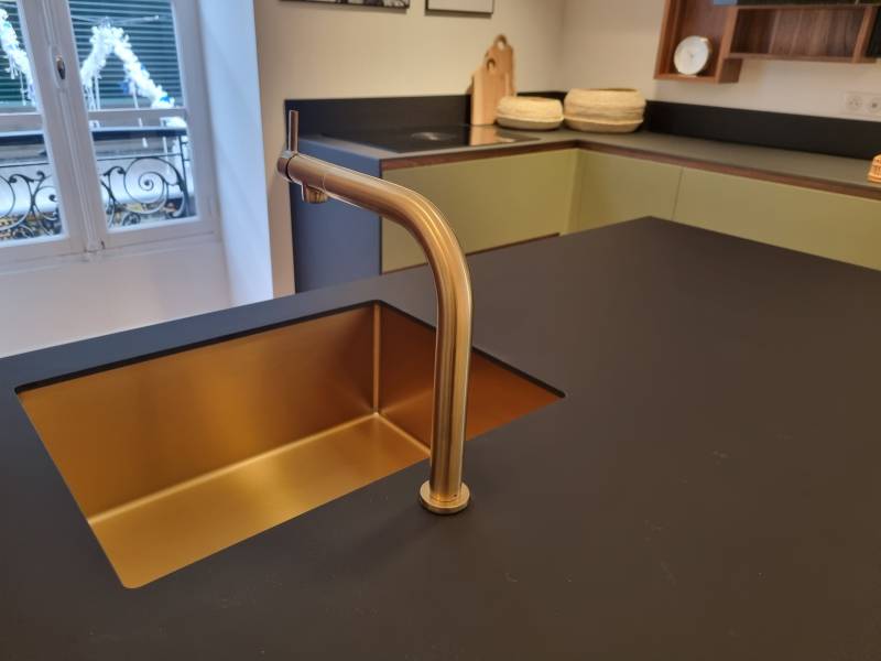 Cuisine avec ilot moderne et atypique à Nîmes dans le Gard