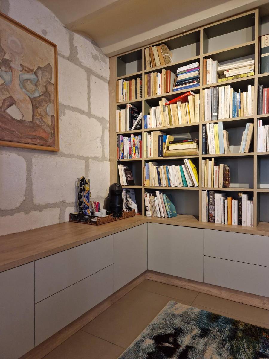 Bibliothèque sur mesure avec rangements à Vézénobres près de Nîmes