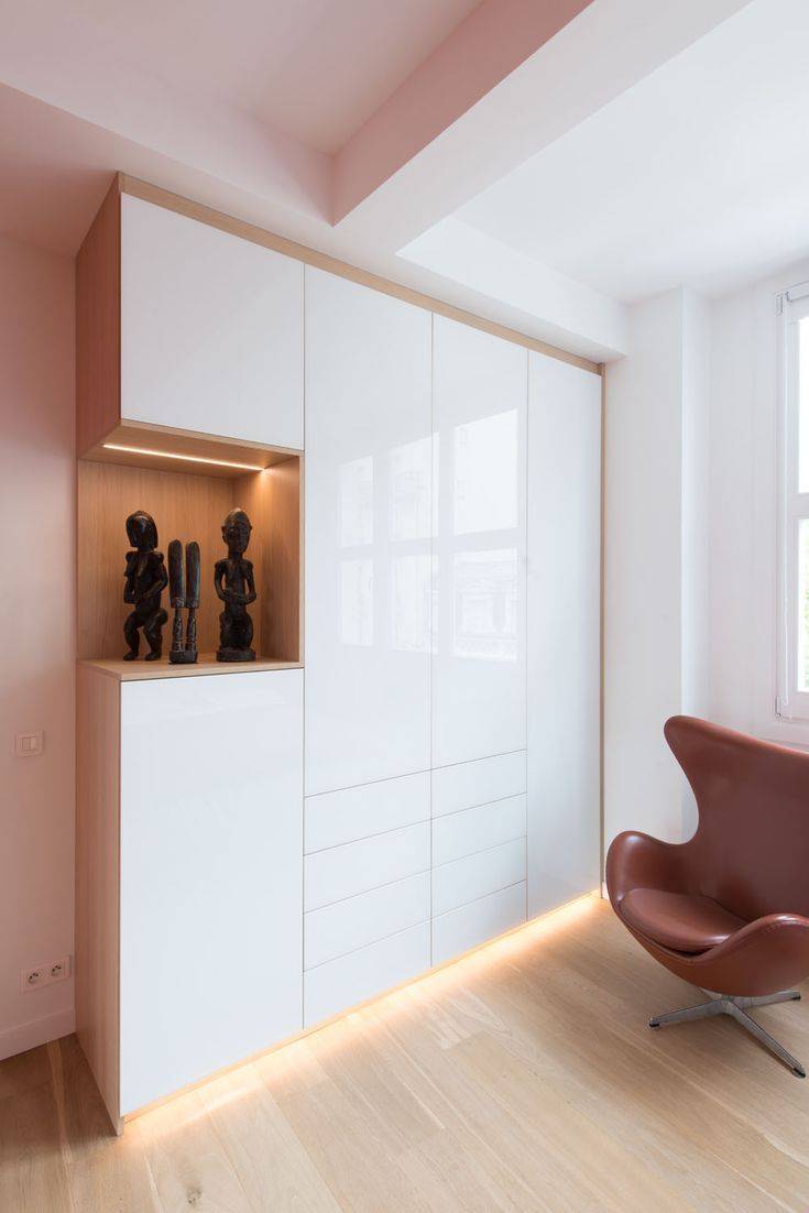 Photo d'une armoire design entièrement conçue et fabriquée sur mesure près de Caveirac dans le 30