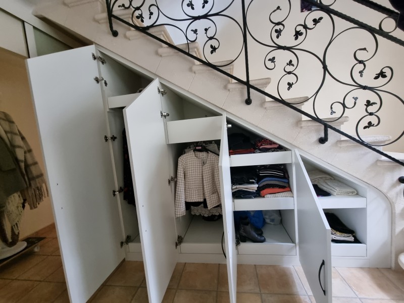 astuces rangement sous un escalier  à Nages et Solorgues près de Nîmes