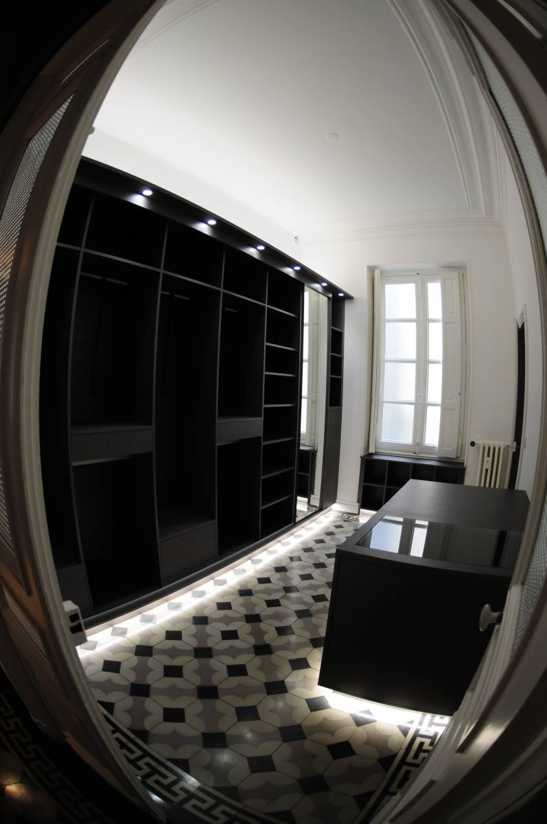 Dressing sur mesure haut de gamme à Uzès dans le Gard